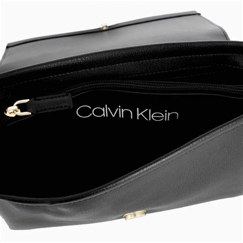 Calvin Klein Umhängetaschen & Schultertaschen für Damen .